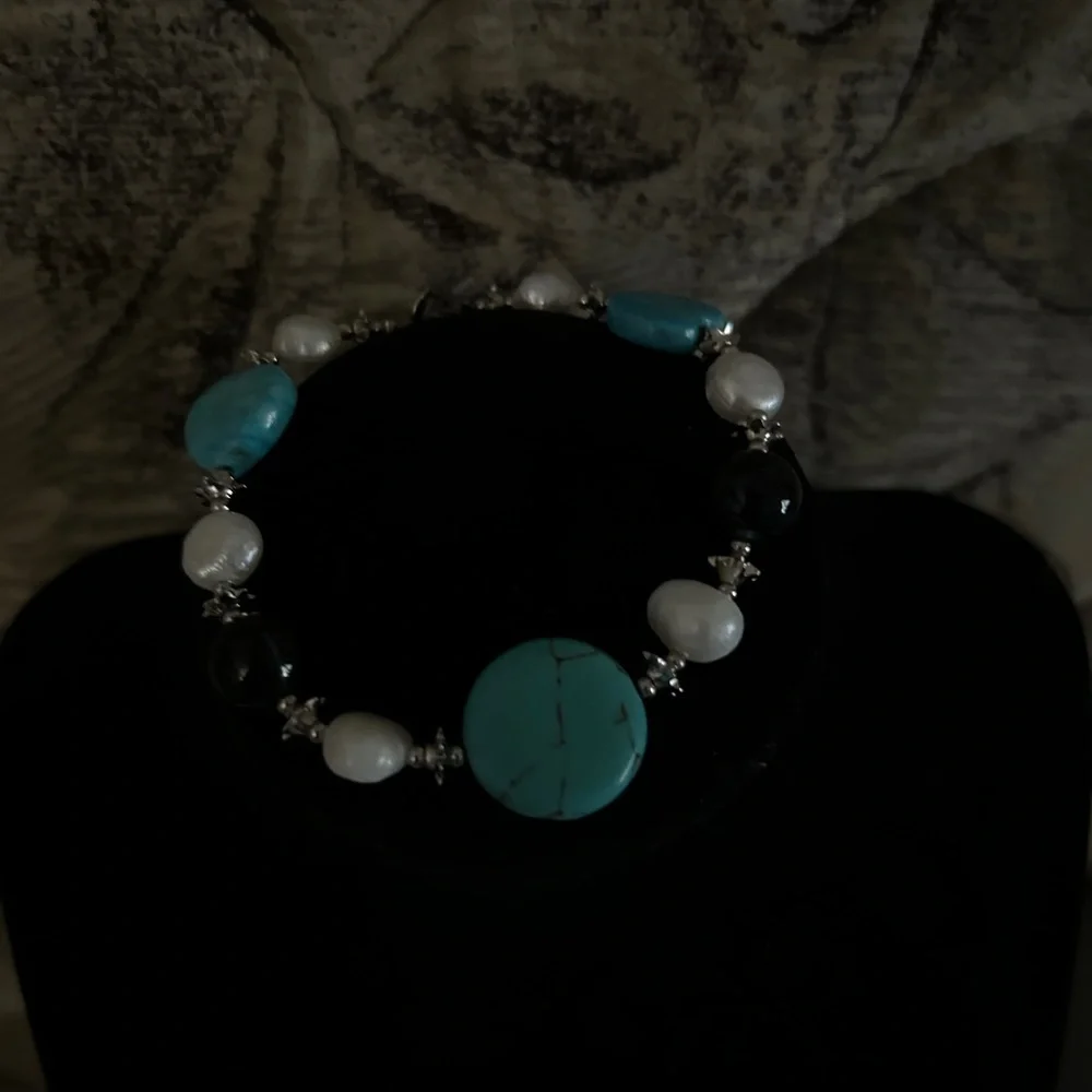 Turquoise Heart and Pearl Bracelet Necklace with Heart Clasp - Picture 3 of 8